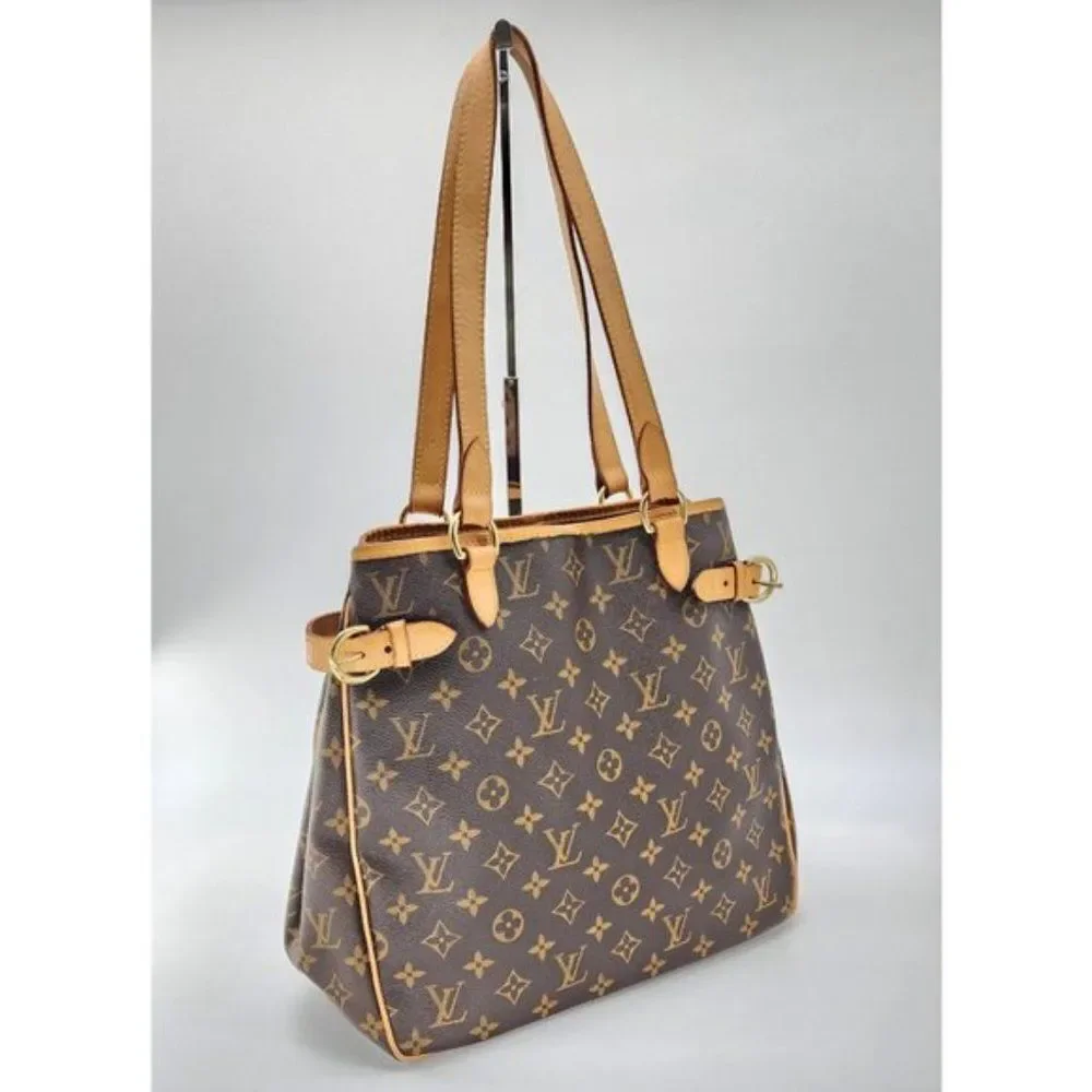 Louis Vuitton MM Tote Batignolles Vertical Monogram Canvas In Good Condition